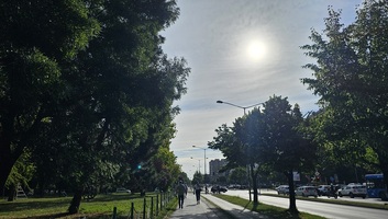 Napos, meleg idő várható, 30 fokos csúcshőmérséklettel - illusztráció