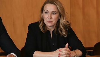 Paunović: Hétfőn kerül a parlament elé a pártfinanszírozási törvény módosítása - illusztráció