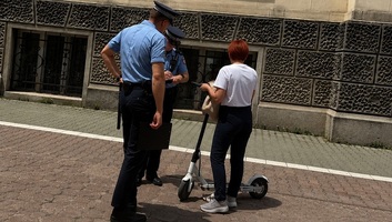 ROADPOL: Motorosokra, biciklisekre és rolleresekre figyel a héten a közlekedési rendőrség - illusztráció