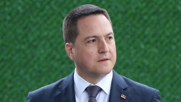 Ružić új pártot alapít - illusztráció