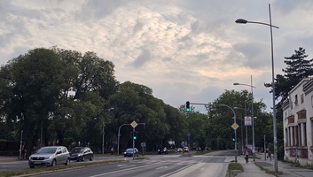 Változóan felhős idő várható, délután eső is lehetséges - illusztráció
