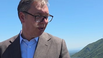 Vučić: A kablari üvegkilátó 132 tonás terhelést is kibírt a próbákon - illusztráció