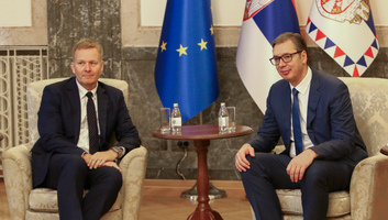 Vučić Peter Sørensennel tárgyalt Belgrádban - illusztráció