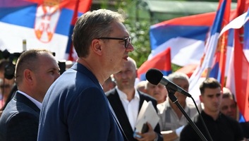 Vučić a 16 perces csendes megemlékezésekről: Ilyen szokás sehol sem létezik - illusztráció