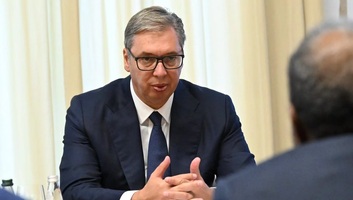 Vučić elhalasztotta a haladók újvidéki nagygyűlését - illusztráció