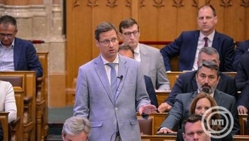 Gergelj Guljaš u parlamentu: Treba prekinuti kolektivno vređanje - illusztráció