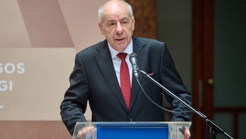 Tamaš Šujok: „Mojim uklanjanjem prestala je da postoji vladavina prava“ - illusztráció