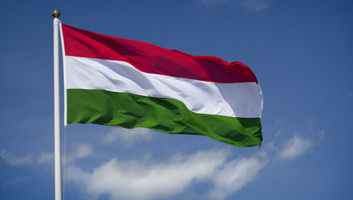 U Subotici zapaljena mađarska zastava, pokrenuta istraga - illusztráció