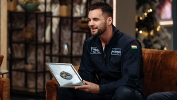 Kapu Tibor kutatóűrhajós címzetes egyetemi docensi címet kapott a Debreceni Egyetemen - illusztráció