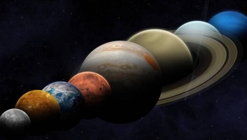 Ritka bolygóegyüttállás: Vénusz, Merkúr, Szaturnusz és a holdsarló egy sorban - illusztráció