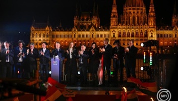 Történelmi fordulatról írnak a külföldi lapok, az Orbán-kormány vereségétől hangos a világsajtó - illusztráció