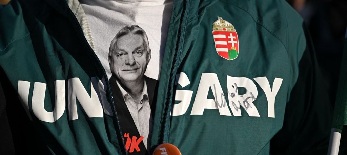 WSJ: Bocsánatot kellene kérniük azoknak, akik diktátorozták és fasisztázták Orbán Viktort - illusztráció