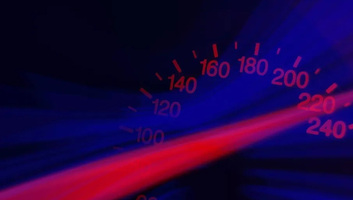 205-tel száguldott a 80-as zónában: A rendőrség azonnal kizárta a forgalomból - illusztráció