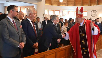 A leköszönő kormány nemzetpolitikai eredményeit méltatta Kövér László Zentán - illusztráció