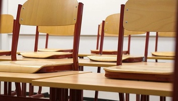 A szabadkai Politechnikai Iskola igazgatójának lemondását követelik - illusztráció