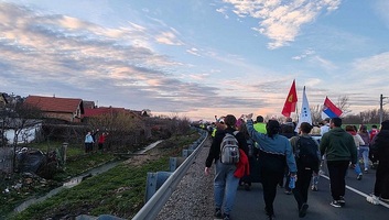 Belgrádi egyetemisták gyalog vonulnak Újvidékre az évfordulón - illusztráció