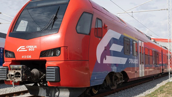 Emberi mulasztás miatt siklott ki a vonat Szikicsnél - illusztráció