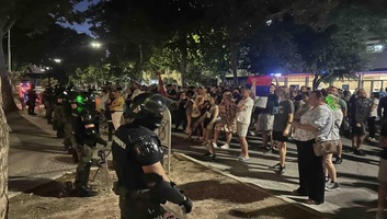 Erőszakba torkollott a verbászi és a palánkai megmozdulás – több sérült, feszült hangulat - illusztráció