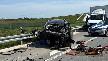 Három halott a Šabac–Ruma autópályán Herkócánál, szembe hajtó sofőr okozta a balesetet - illusztráció