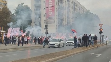 Incidensek történtek az SNS újvidéki standjainál - illusztráció