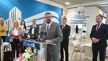 Juhász Bálint: Az újvidéki mezőgazdasági vásár nemcsak kiállítótér - illusztráció