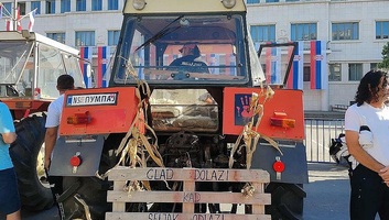 Kétnapos gazdatüntetés kezdődik ma Újvidéken - illusztráció
