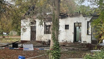 Melence: Tűz ütött ki egy épületben a Rusanda fürdő közelében - illusztráció