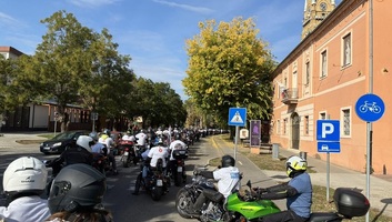 Motoros felvonulással támogatták az Egyetemista Listát Bácskában - illusztráció