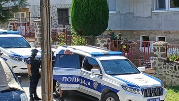Őrizetbe vették Miša Bačulov újvidéki önkormányzati képviselőt - illusztráció