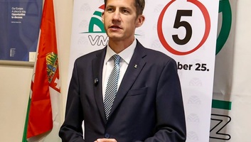 Pásztor Bálint: Nem akarunk a mérleg nyelve lenni - illusztráció