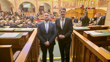 Pásztor és Fremond is részt vett az Országgyűlés alakuló ülésén - illusztráció