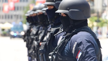 Sorozatosak a leváltások az újvidéki rendőrségnél a tüntetések kezdete óta - illusztráció