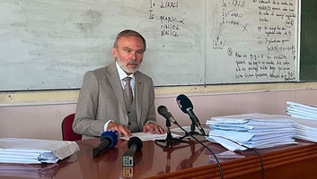 Távoktatást kezdeményez az újvidéki Jovan Jovanović Zmaj Gimnázium igazgatója - illusztráció