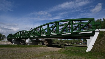 Újraindult a vasúti forgalom a Temesen átívelő új hídon Tamáslakánál - illusztráció